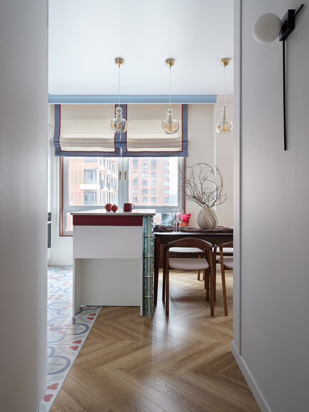 Фотография: Кухня и столовая в стиле Современный, Квартира, Москва, Монолитный дом, 4 и больше, Более 90 метров, Эксклюзивные проекты, ЖК «Holland Park», минимализм с элементами современного дизайна, Татьяна Казьмина – фото на INMYROOM