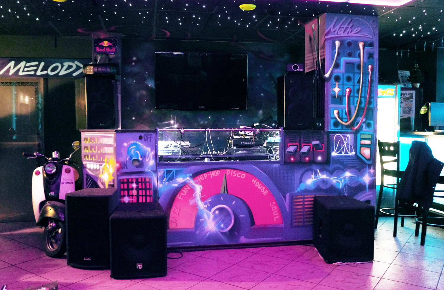 Фото из портфолио Роспись интерьера в барах – фотографии дизайна интерьеров на INMYROOM Фото из портфолио Роспись интерьера в барах – фотографии дизайна интерьеров на INMYROOM