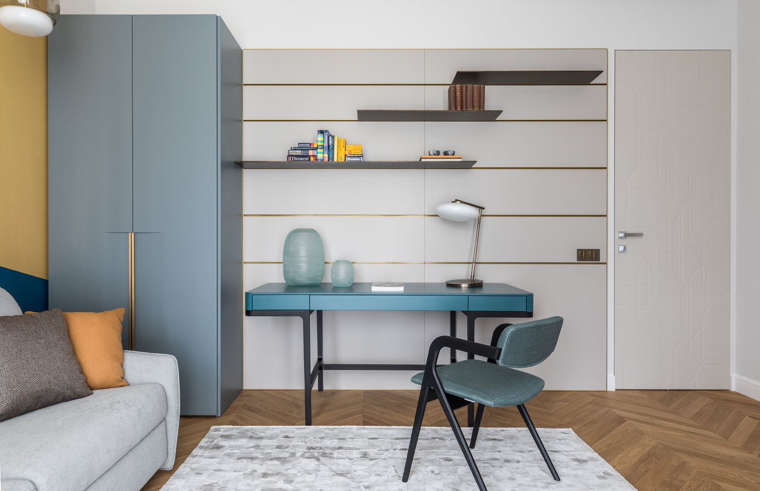 Фотография: Кабинет в стиле Современный, Квартира, Проект недели, Москва, Ольга Черненко, 4 и больше, Более 90 метров – фото на INMYROOM Фотография: Кабинет в стиле Современный, Квартира, Проект недели, Москва, Ольга Черненко, 4 и больше, Более 90 метров – фото на INMYROOM