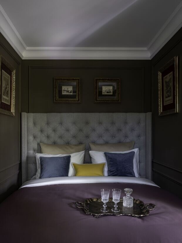 Фотография: Спальня в стиле Классический, Современный, Эклектика, Малогабаритная квартира, Квартира, Проект дня, Москва, Хрущевка, Кирпичный дом, 2 комнаты, до 40 метров, Винтажный, эклектика с элементами классики и современного, Дмитрий Якубов – фото на INMYROOM