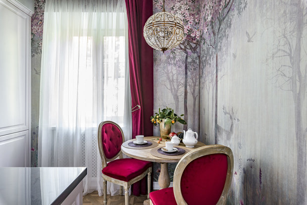 Фотография: Кухня и столовая в стиле Прованс и Кантри, Классический, Современный, Квартира, Проект недели, Москва, Кирпичный дом, 4 и больше, 60-90 метров, Юлия Левина – фото на INMYROOM