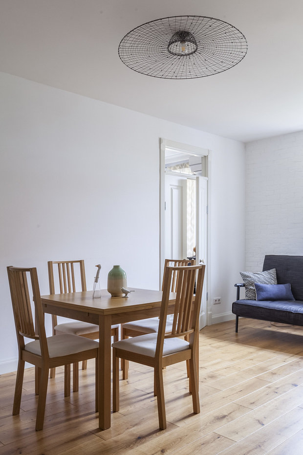 Фотография: Кухня и столовая в стиле Минимализм, Современный, Квартира, Проект недели, Москва, Кирпичный дом, 2 комнаты, 40-60 метров, INMYROOM_ВИДЕО, INMYROOM TV, Родион Миронович, ЖК «Нижняя Пресня» – фото на INMYROOM