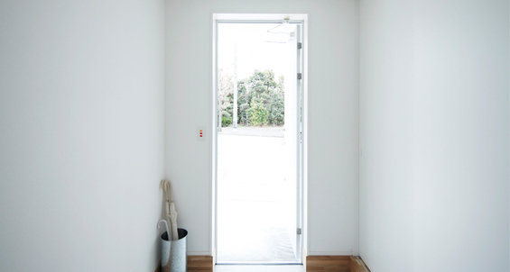 Фотография: Прихожая в стиле , Дом, Дома и квартиры, Япония – фото на INMYROOM Фотография: Прихожая в стиле , Дом, Дома и квартиры, Япония – фото на INMYROOM