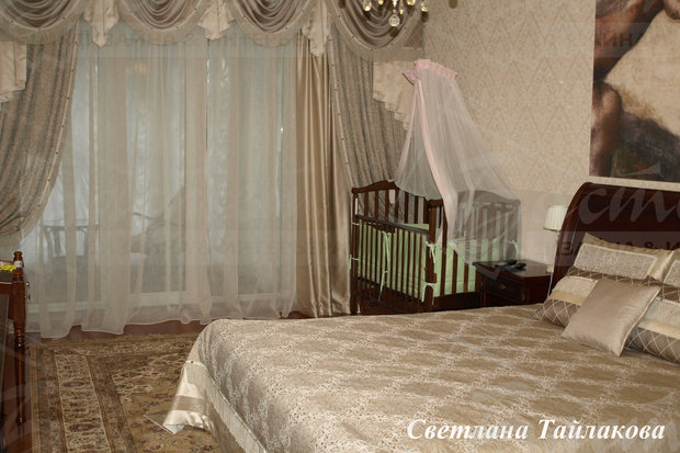 Фото из портфолио Декорирование окон в загородном доме – фотографии дизайна интерьеров на InMyRoom.ru