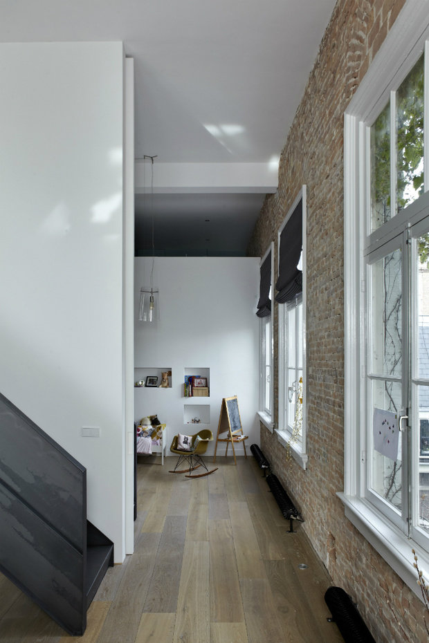 Фото из портфолио Дом у канала в Амстердаме – фотографии дизайна интерьеров на INMYROOM