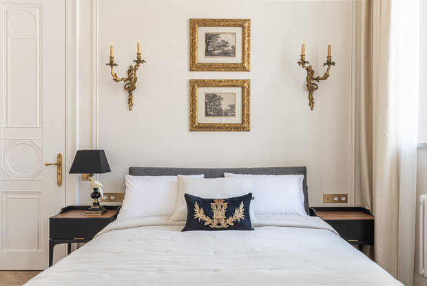 Фотография: Спальня в стиле Классический, Современный, Квартира, Проект дня, Кирпичный дом, 2 комнаты, 60-90 метров, Оксана Пастернак – фото на INMYROOM