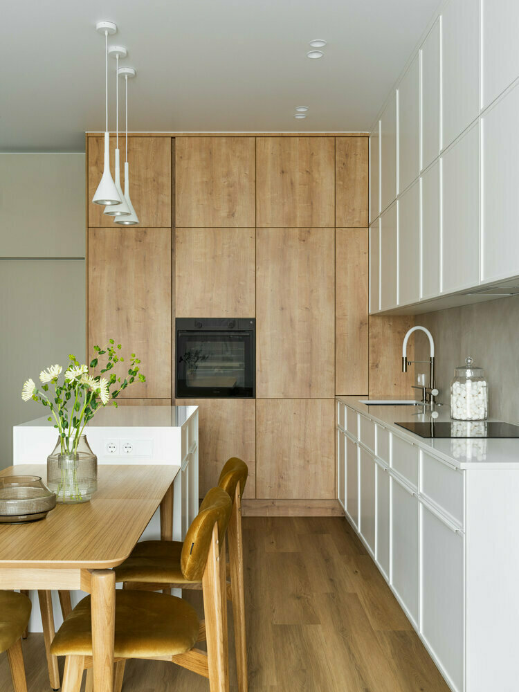 Фотография: Кухня и столовая в стиле Современный, Квартира, Проект дня, Санкт-Петербург, 3 комнаты, Более 90 метров, ЖК «Сосновка» – фото на INMYROOM Фотография: Кухня и столовая в стиле Современный, Квартира, Проект дня, Санкт-Петербург, 3 комнаты, Более 90 метров, ЖК «Сосновка» – фото на INMYROOM