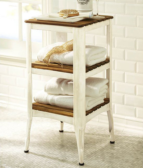 Фотография: Мебель и свет в стиле Прованс и Кантри, Скандинавский, Ванная, Интерьер комнат, Системы хранения, Полки – фото на INMYROOM