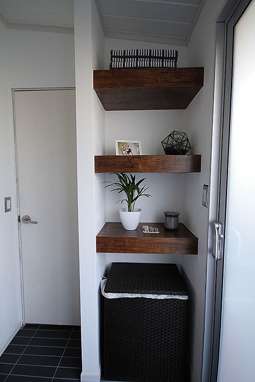 Фотография: Ванная в стиле Скандинавский, Современный, Декор, Белый, Переделка, Черный, Ремонт на практике – фото на INMYROOM