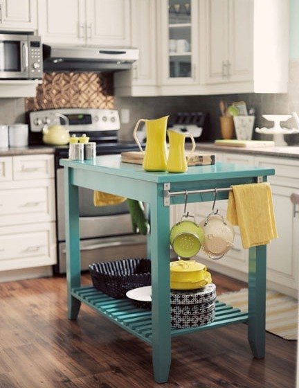 Фотография: Кухня и столовая в стиле Современный, Интерьер комнат, Кухонный остров – фото на INMYROOM Фотография: Кухня и столовая в стиле Современный, Интерьер комнат, Кухонный остров – фото на INMYROOM