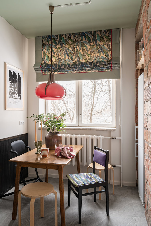 Фотография: Кухня и столовая в стиле Эклектика, Квартира, Проект недели, Москва, 2 комнаты, 40-60 метров, Евгения Рахвальская – фото на INMYROOM