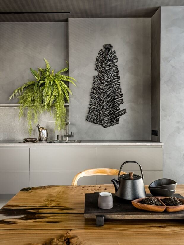 Фотография: Кухня и столовая в стиле Лофт, Современный, Эклектика, Бохо, Квартира, Проект дня, Москва, Монолитный дом, 2 комнаты, 60-90 метров, Эксклюзивные проекты, современный/роскошный, фото интерьера, дизайн интерьера фото, тренды в дизайне 2026, тренды в дизайне интерьеров 2026 – фото на INMYROOM