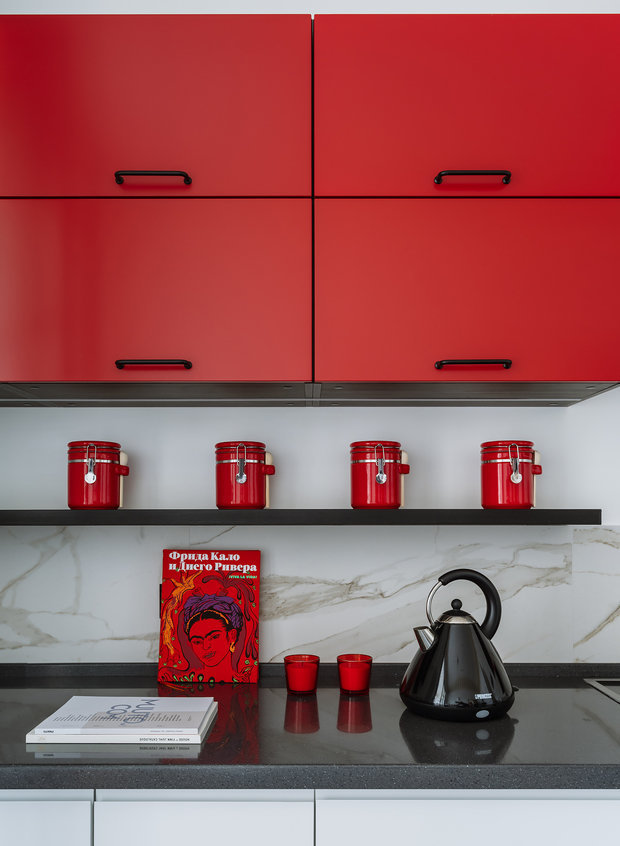 Фотография: Кухня и столовая в стиле Современный, Эклектика, Квартира, Проект недели, Москва, 1 комната, до 40 метров, Анна Катеринич – фото на INMYROOM