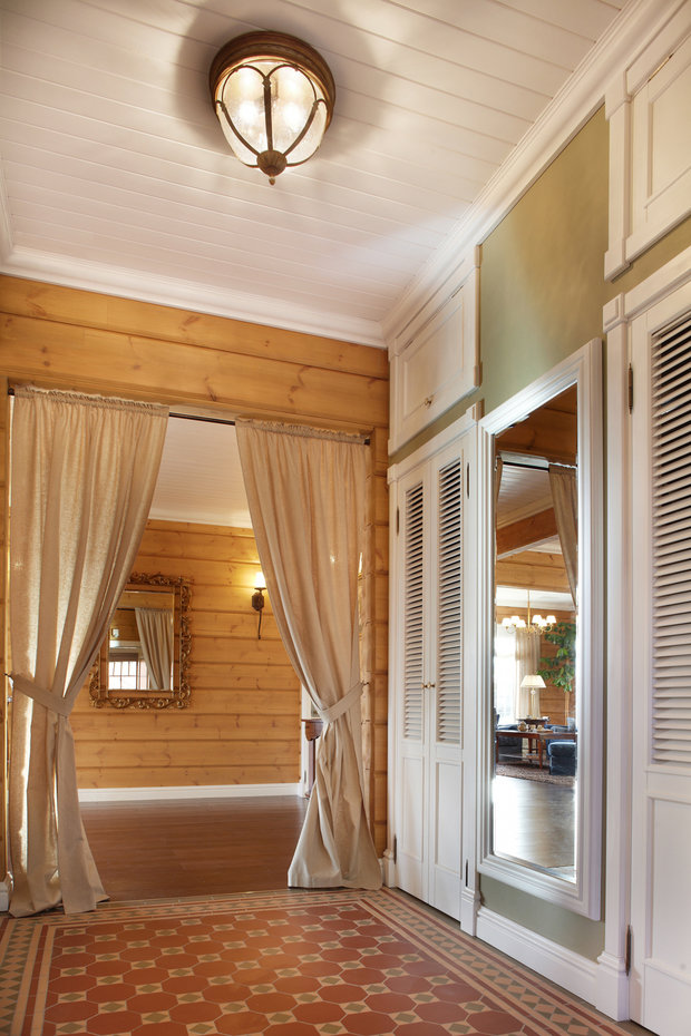 Фотография: Прихожая в стиле Прованс и Кантри, Дом, Дома и квартиры, Проект недели, Дача, dom-iz-brusa – фото на INMYROOM