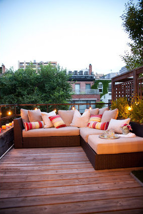 Фотография: Балкон в стиле Современный, Карта покупок, Индустрия, Лондон, Нью-Йорк, Париж, Airbnb – фото на INMYROOM