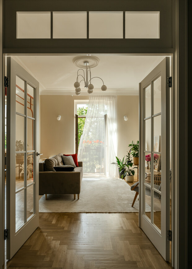 Фотография: Гостиная в стиле Современный, Эклектика, Винтажный, Квартира, Проект дня, Минск, Сталинка, 2 комнаты, 60-90 метров, Елена Ерашевич, современный с элементами эклектики, винтажный/классический – фото на INMYROOM