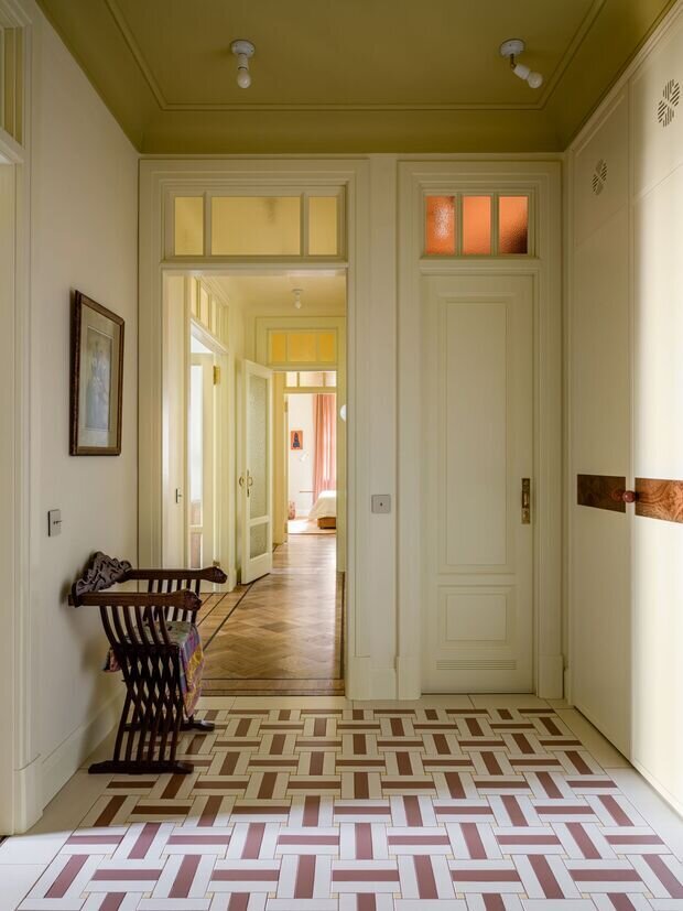 Фотография: Прихожая в стиле Классический, Современный, Эклектика, Винтажный, Квартира, Проект дня, Кирпичный дом, 3 комнаты, Более 90 метров, Елена Учаева – фото на INMYROOM