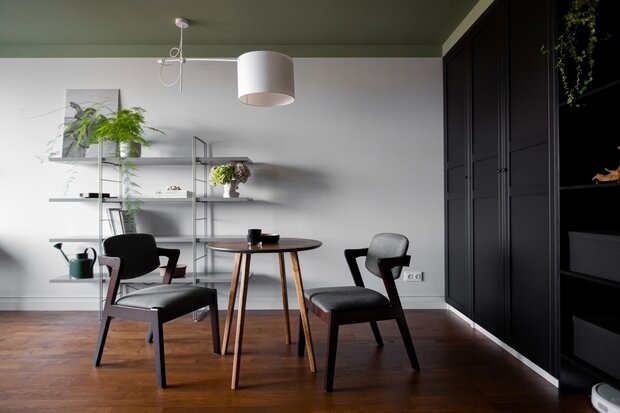 Фотография: Кухня и столовая в стиле Скандинавский, Современный, Эклектика, Минимализм, Квартира, Проект недели, Пермь, 2 комнаты, 40-60 метров, Яна Сушкова – фото на INMYROOM