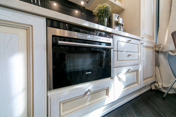 Фотография: Кухня и столовая в стиле Классический, Современный, Хай-тек, Декор интерьера, Интерьер комнат, Тема месяца – фото на INMYROOM