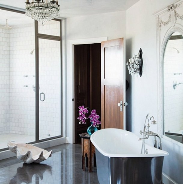 Фотография: Ванная в стиле Классический, Современный, Эклектика, Дом, Дома и квартиры, Интерьеры звезд – фото на INMYROOM