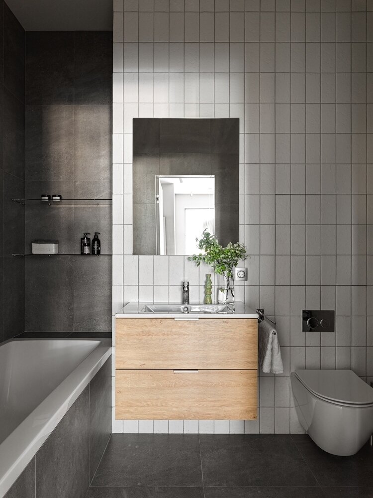 Фотография: Ванная в стиле Современный, Скандинавский, Квартира, Проект недели, Москва, 3 комнаты, 40-60 метров, Анастасия Родина – фото на INMYROOM Фотография: Ванная в стиле Современный, Скандинавский, Квартира, Проект недели, Москва, 3 комнаты, 40-60 метров, Анастасия Родина – фото на INMYROOM