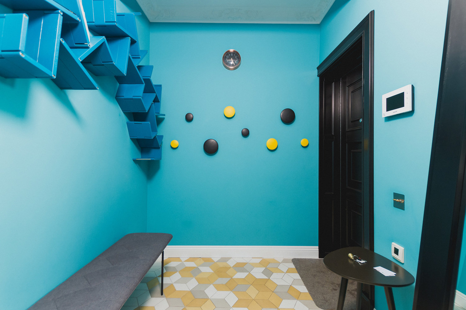 Фотография: Прихожая в стиле Эклектика, Скандинавский, Современный, Квартира, Проект недели, Москва, Николай Никитин, Сталинка, 3 комнаты, 60-90 метров – фото на INMYROOM