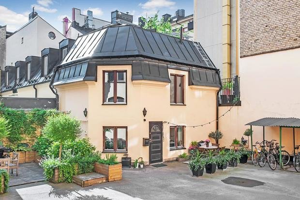 Фото из портфолио Частный дом в условиях города с собственным садом – фотографии дизайна интерьеров на INMYROOM