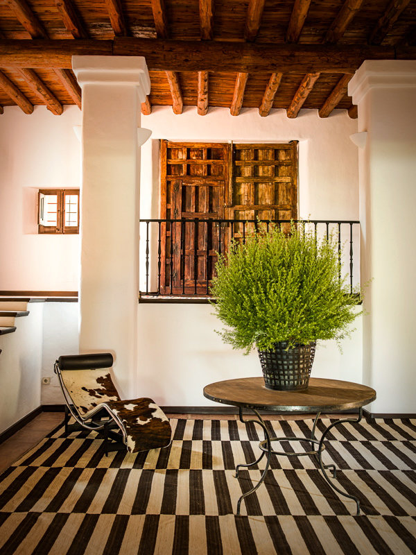 Фото из портфолио Испанский интерьер : путешествие по дому на Ибице – фотографии дизайна интерьеров на INMYROOM