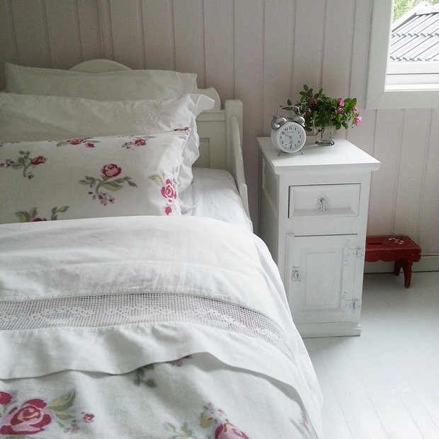 Фотография: Спальня в стиле Прованс и Кантри, Скандинавский, Декор интерьера, Дом, Дома и квартиры, Проект недели – фото на INMYROOM