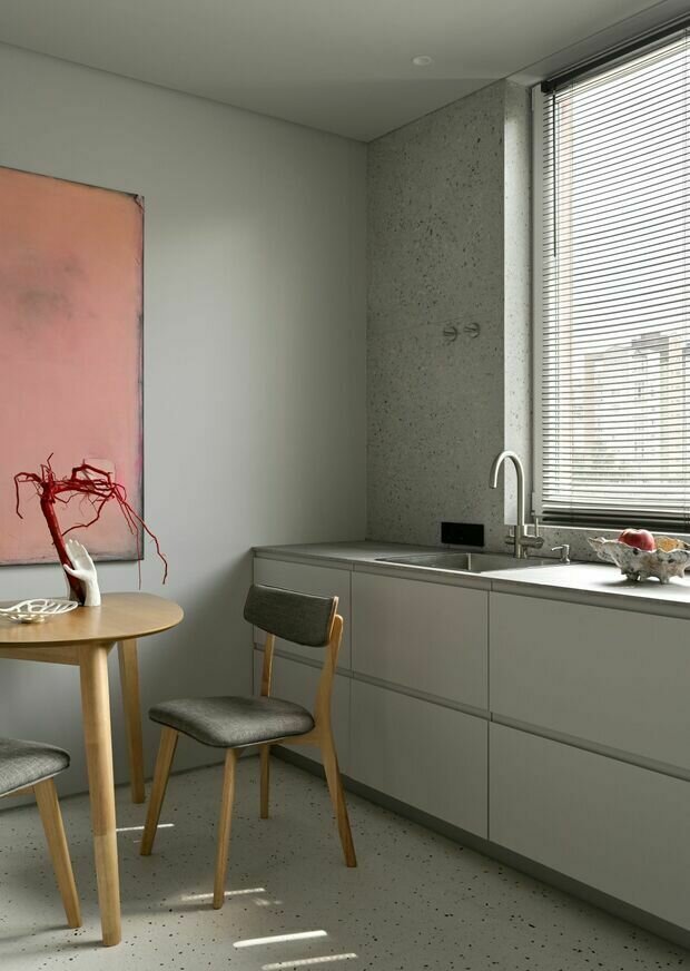 Фотография: Кухня и столовая в стиле Современный, Минимализм, Квартира, Проект дня, Калининград, Монолитный дом, 2 комнаты, 40-60 метров, Юлия Смышляева – фото на INMYROOM