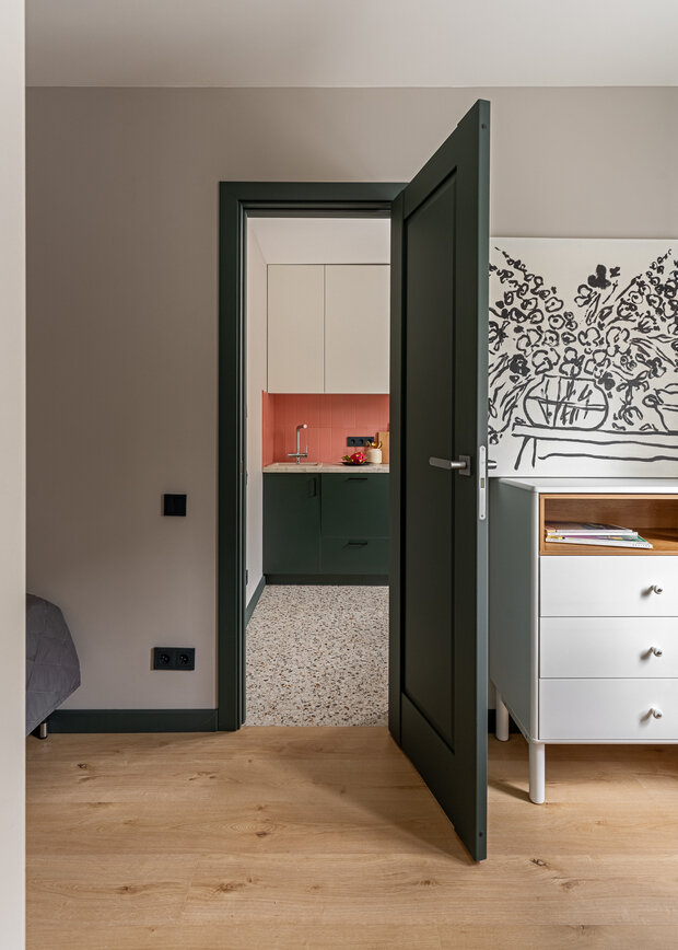 Фотография: Гостиная в стиле Современный, Малогабаритная квартира, Квартира, Проект дня, Москва, Хрущевка, 1 комната, до 40 метров, скандинавский с элементами минимализма, Лидия Непреенко – фото на INMYROOM