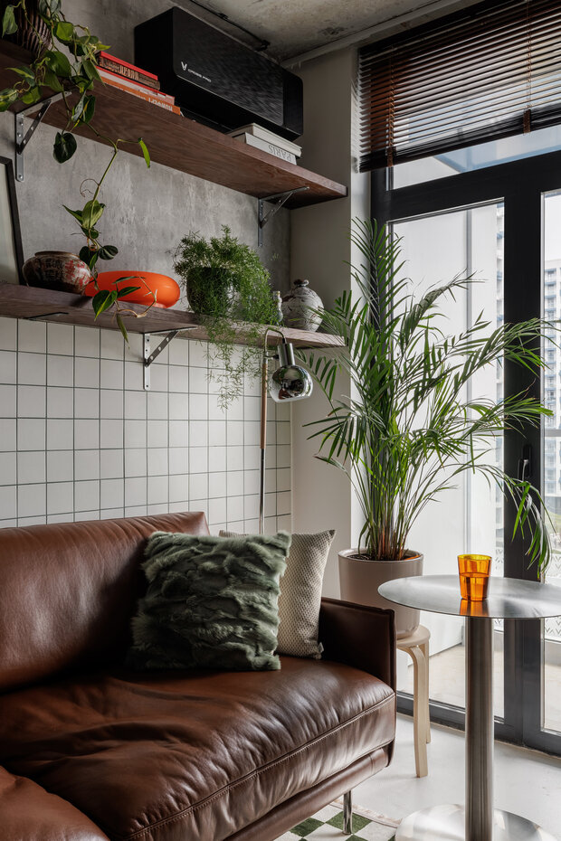 Фотография: Гостиная в стиле Лофт, Современный, Малогабаритная квартира, Квартира, Студия, Проект дня, Сочи, Монолитный дом, до 40 метров, минимализм с элементами современного дизайна – фото на INMYROOM