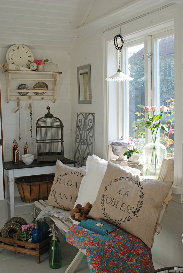 Фотография: Гостиная, Аксессуары в стиле Прованс и Кантри, Классический, Современный, Декор интерьера, Квартира, Дом, Декор, Советы, Белый, Бежевый, Розовый, Голубой – фото на INMYROOM