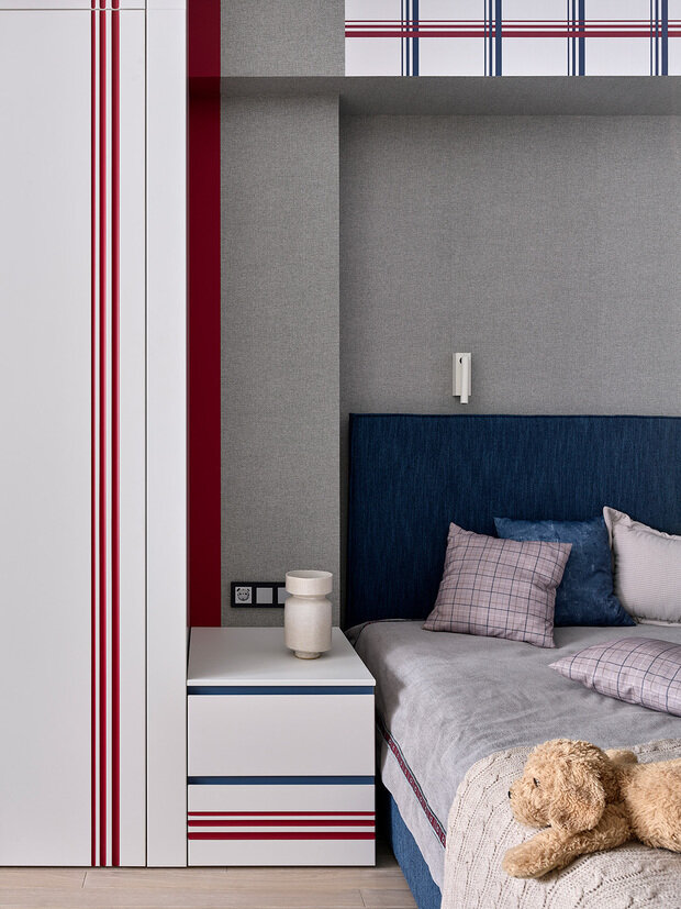 Фотография: Спальня в стиле Современный, Эклектика, Квартира, Проект дня, Москва, Фрунзенская набережная, Сталинка, 3 комнаты, 60-90 метров, Анна Громова – фото на INMYROOM