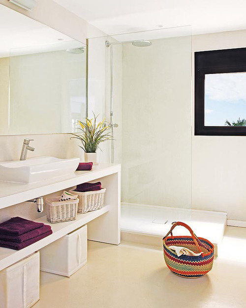 Фотография: Ванная в стиле Скандинавский, Лофт, Декор интерьера, Квартира, Цвет в интерьере, Дома и квартиры, Белый, Барселона – фото на INMYROOM Фотография: Ванная в стиле Скандинавский, Лофт, Декор интерьера, Квартира, Цвет в интерьере, Дома и квартиры, Белый, Барселона – фото на INMYROOM