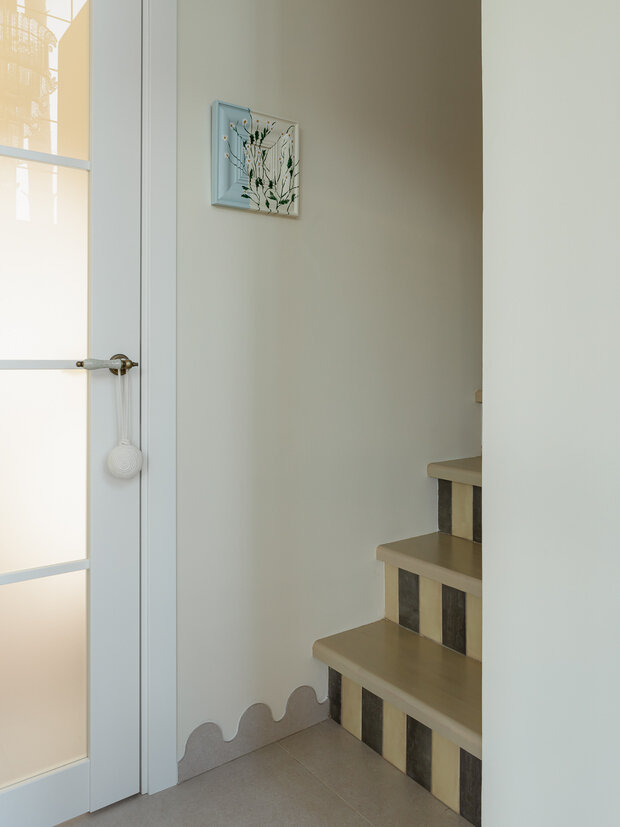 Фотография: Прихожая в стиле Современный, Эклектика, Дом, Проект дня, Дом и дача, Свердловская область, 3 комнаты, 60-90 метров, современный с элементами нежного романтизма, Кристина Салангина, Анастасия Гавриленко – фото на INMYROOM