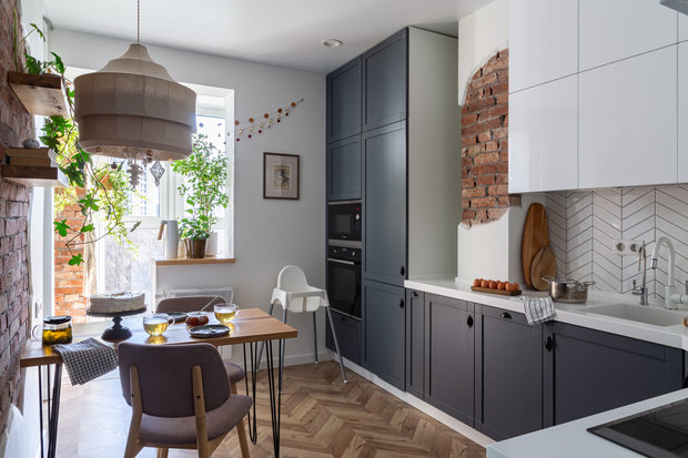 Фотография: Кухня и столовая в стиле Скандинавский, Современный, Квартира, Проект недели, Москва, 2 комнаты, 40-60 метров, Виктория Вишневская – фото на INMYROOM