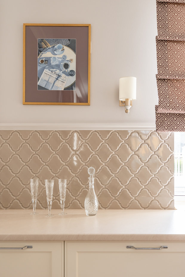 Фотография: Кухня и столовая в стиле Классический, Современный, Проект недели, Дом и дача, Таунхаус, Челябинск, 4 и больше, Более 90 метров, Денис Тарасенко – фото на INMYROOM