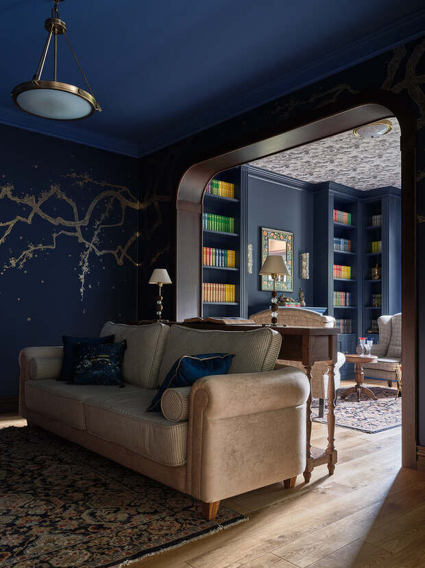 Фотография: Гостиная в стиле Классический, Проект дня, Дача, Подмосковье, Дом и дача, Истринский район, Кирпичный дом, 3 комнаты, Более 90 метров, Дженнет Койтемирова, классический с элементами викторианского и английского стиля – фото на INMYROOM