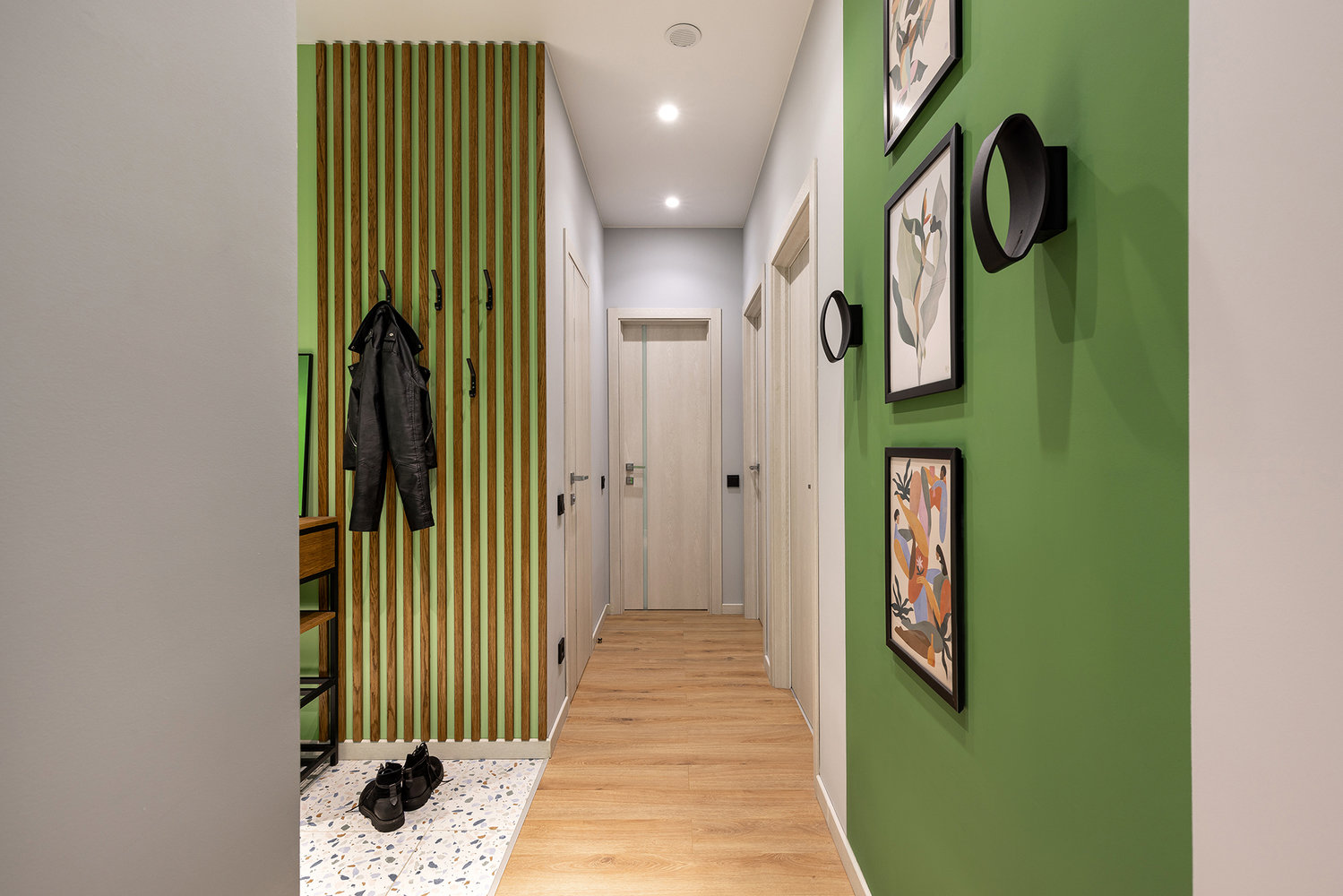 Фотография: Прихожая в стиле Современный, Квартира, Проект недели, Санкт-Петербург, 3 комнаты, 60-90 метров, SnetDesign, Екатерина Безъязычная – фото на INMYROOM Фотография: Прихожая в стиле Современный, Квартира, Проект недели, Санкт-Петербург, 3 комнаты, 60-90 метров, SnetDesign, Екатерина Безъязычная – фото на INMYROOM