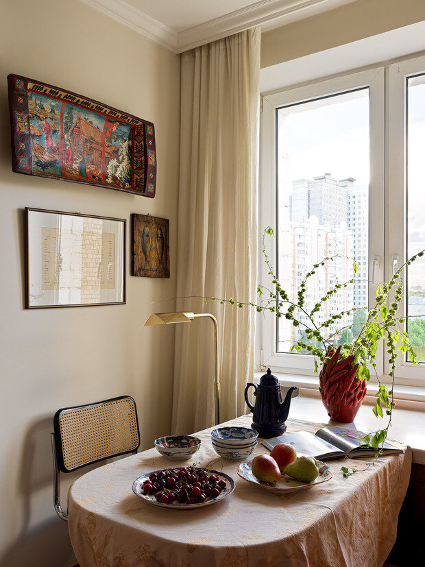 Фотография: Кухня и столовая в стиле Классический, Эклектика, Квартира, Проект недели, Москва, 4 и больше, 60-90 метров, Ольга Комарова – фото на INMYROOM