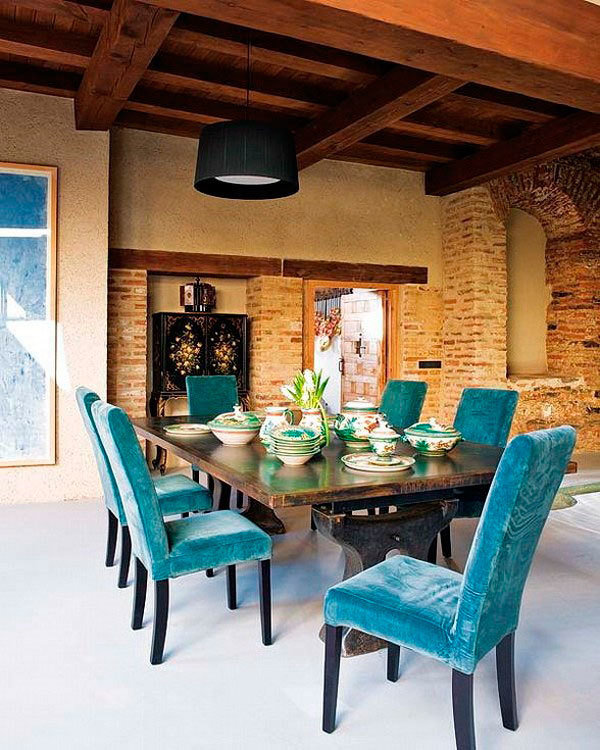 Фотография: Кухня и столовая в стиле Прованс и Кантри, Лофт, Декор интерьера, Дизайн интерьера, Цвет в интерьере, Белый, Серый, Бирюзовый – фото на INMYROOM