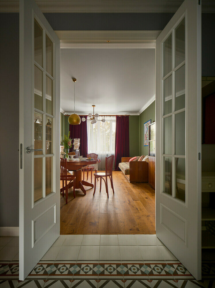 Фотография: Гостиная в стиле Эклектика, Винтажный, Классический, Квартира, Проект дня, Екатеринбург, Сталинка, Кирпичный дом, 3 комнаты, 60-90 метров, Светлана Пахомова – фото на INMYROOM Фотография: Гостиная в стиле Эклектика, Винтажный, Классический, Квартира, Проект дня, Екатеринбург, Сталинка, Кирпичный дом, 3 комнаты, 60-90 метров, Светлана Пахомова – фото на INMYROOM