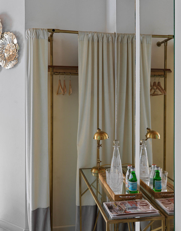 Фотография: Спальня в стиле Лофт, Эклектика, Декор интерьера, Отель, Москва, Кирпичный дом, Наталья Высоцкая, Ольга Воинова – фото на INMYROOM