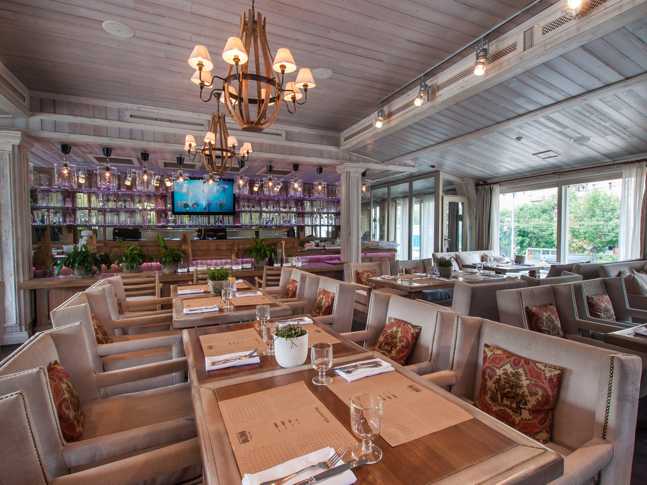 Фотография: в стиле Классический, Современный, Прованс и Кантри, Италия, Дома и квартиры, Городские места, Прованс, Ресторан – фото на INMYROOM