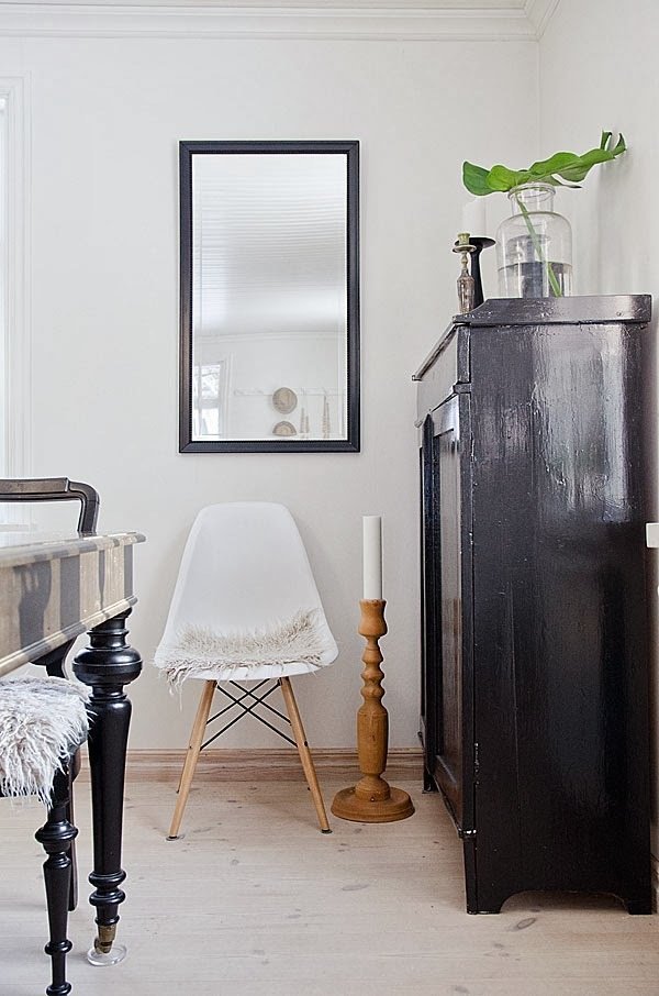 Фотография: Мебель и свет в стиле Скандинавский, Декор интерьера, Дом, Швеция, Дача – фото на INMYROOM Фотография: Мебель и свет в стиле Скандинавский, Декор интерьера, Дом, Швеция, Дача – фото на INMYROOM