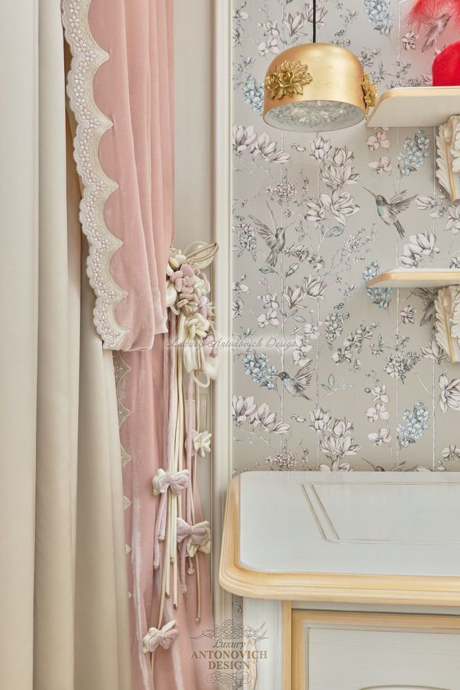 Фото из портфолио Декорирование шторами квартиры в стиле неоклассика – фотографии дизайна интерьеров на INMYROOM Фото из портфолио Декорирование шторами квартиры в стиле неоклассика – фотографии дизайна интерьеров на INMYROOM