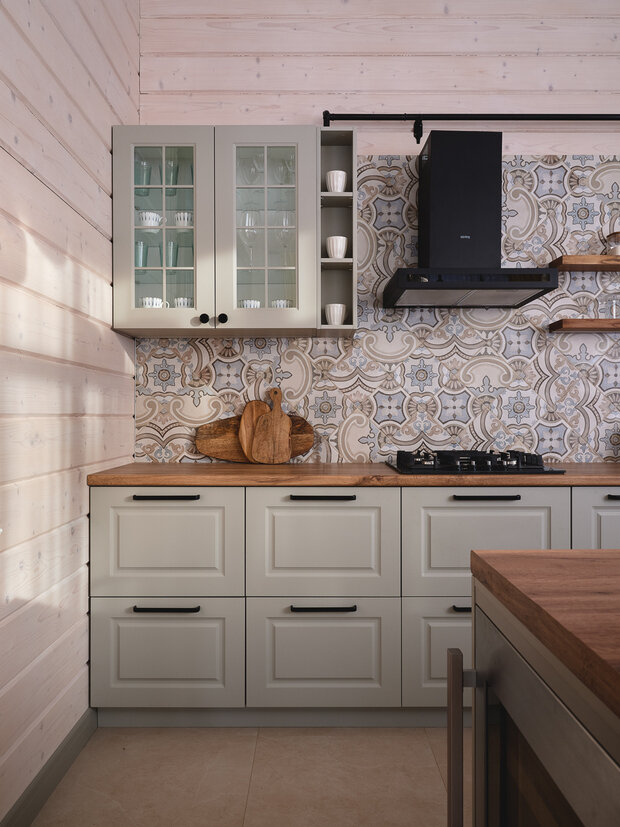 Фотография: Кухня и столовая в стиле Прованс и Кантри, Современный, Дом, Проект недели, Дом и дача, Московская область, Ирина Васильева, 4 и больше, Более 90 метров, Александра Лепина, студия SVETLITSA – фото на INMYROOM