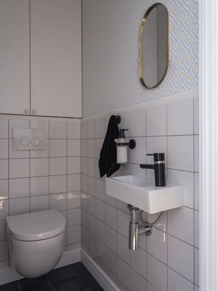 Фотография: Ванная в стиле Скандинавский, Квартира, Проект недели, Москва, Мила Колпакова, Панельный дом, 2 комнаты, 40-60 метров, КОПЭ-85 – фото на INMYROOM Фотография: Ванная в стиле Скандинавский, Квартира, Проект недели, Москва, Мила Колпакова, Панельный дом, 2 комнаты, 40-60 метров, КОПЭ-85 – фото на INMYROOM