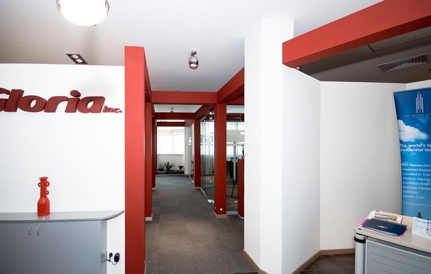 Фото из портфолио Офис компании Gloria – фотографии дизайна интерьеров на INMYROOM